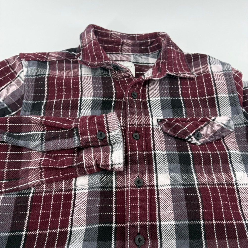 American Eagle Mens Small Classic Fit Plaid Flannel Shirt Burgundy Grey Cotton